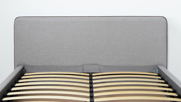 Кровать Миа 160 рогожка серый, кант желтовато-коричневый с ортопедическим основанием и подъемным механизмом